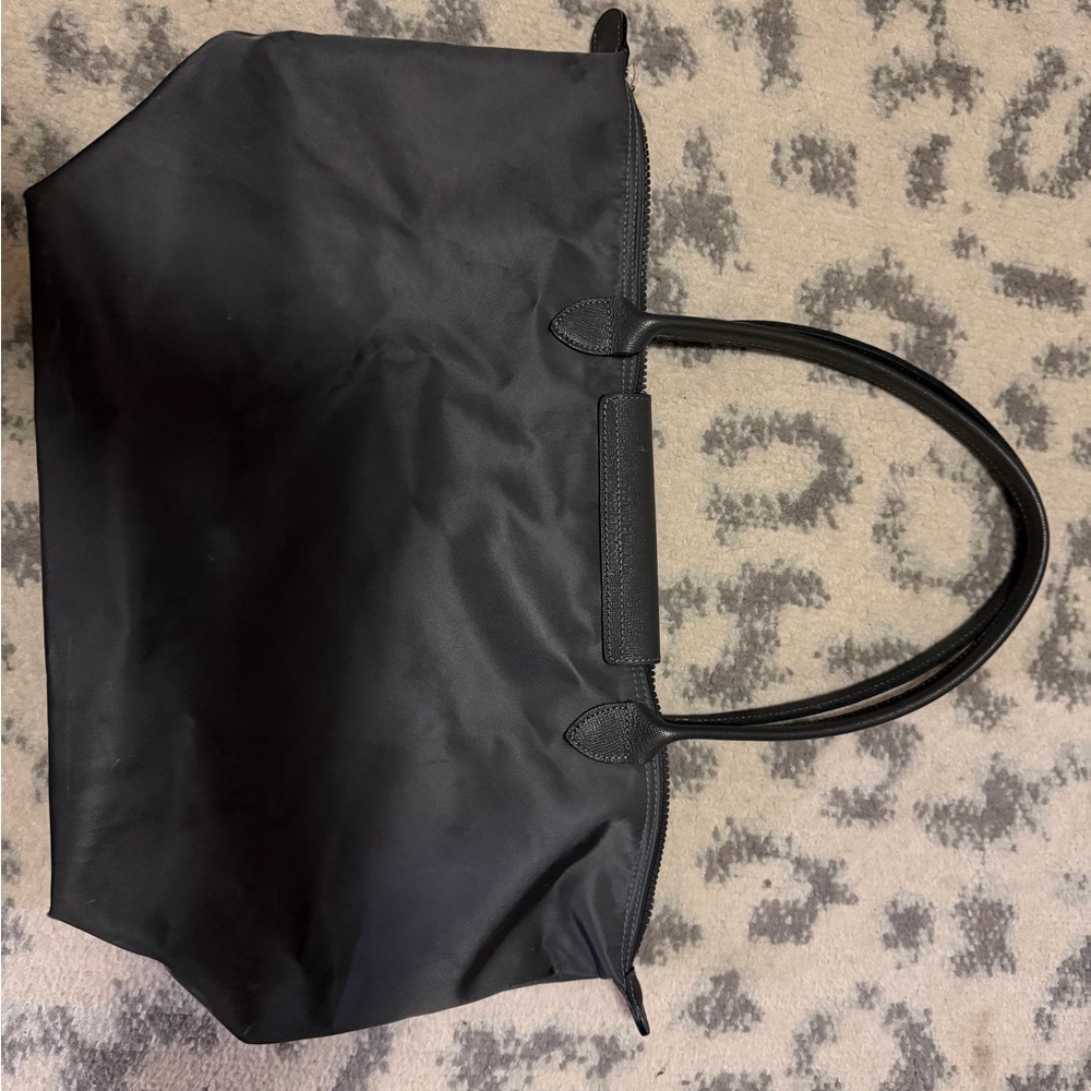Longchamp dark gray Tote Bag with wear on bottom - Picture 3 of 15